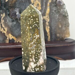 Crystal Green Orbicular Ocean Jasper Tower
